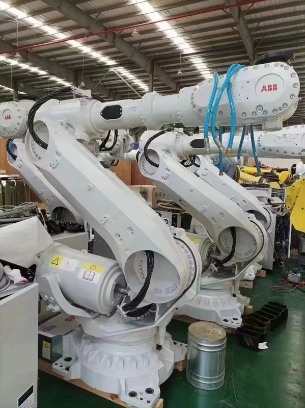 Braço mecânico do robô de Abb para a linha distribuidora 2600mm do bloco da bateria da venda ABB IRB 6700