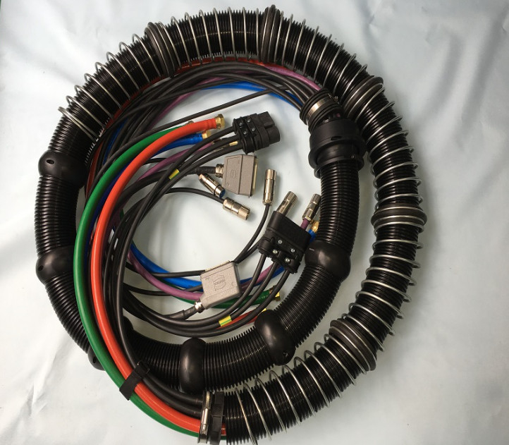 Bloco robótico do vestido para que as ajudas do encanamento do robô eliminem o esforço do sistema e melhorem a vida útil do produto