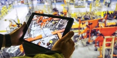 O braço do robô de Abb da Seis-linha central que cinzela dando forma ao robô de IRB 8700 Palletizing fábricas automotivos de solda