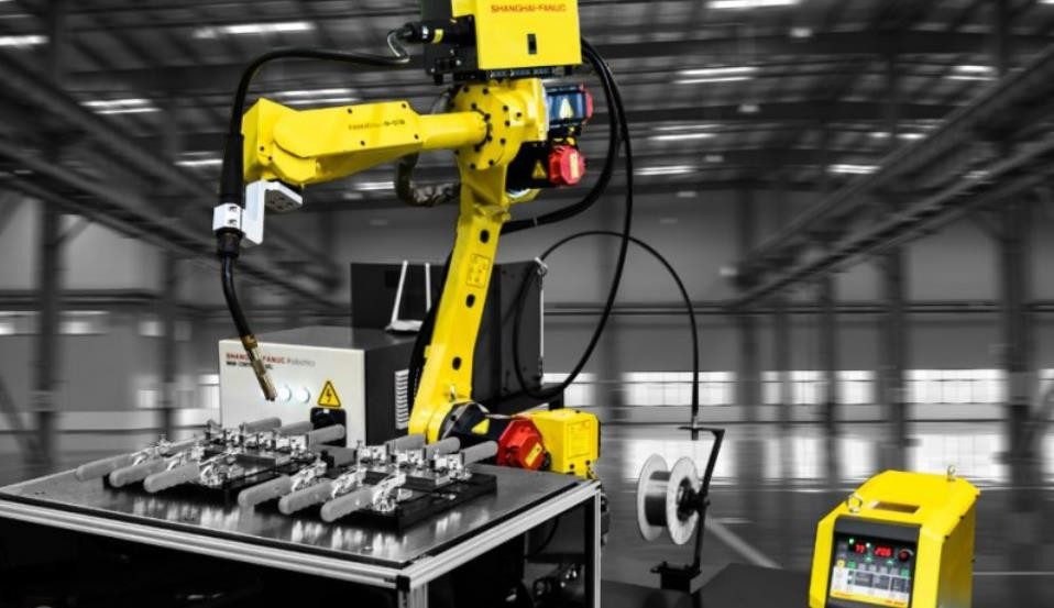 O COMPANHEIRO pequeno 200iD/7H de Fanuc LR da linha central do braço 6 do robô de Fanuc carrega a extensão 717mm do braço 7KG