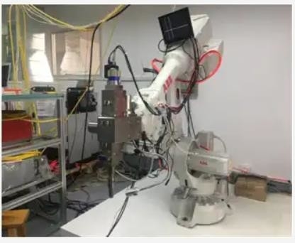 Braço do robô da linha central do sistema ABB Kuka Fanuc 6 do robô de soldadura do laser da fibra   Profundidade 0.04-6mm
