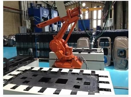 Braço do robô da linha central do sistema ABB Kuka Fanuc 6 do robô de soldadura do laser da fibra   Profundidade 0.04-6mm