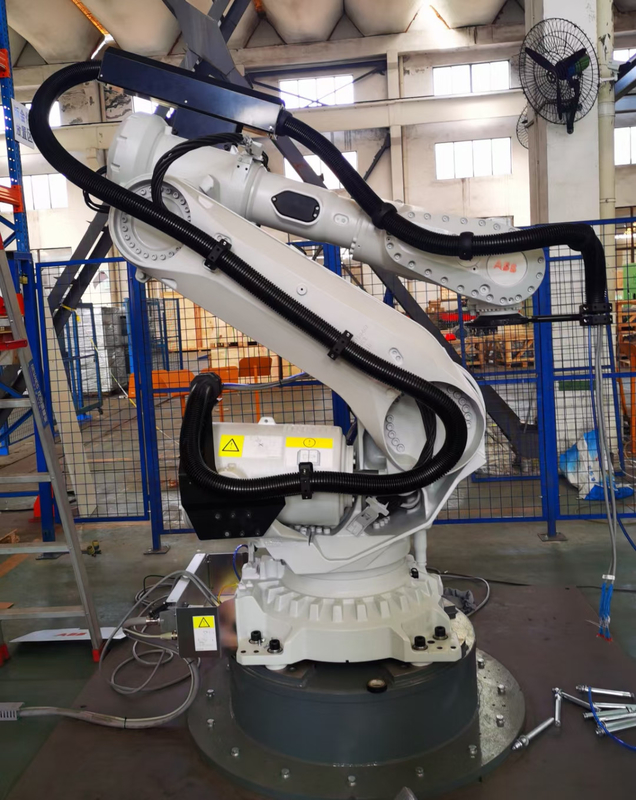 Pacote de vestuário robótico aplicável à KUKA/YASKAWA na indústria cosmética e na oficina de soldadura pontual