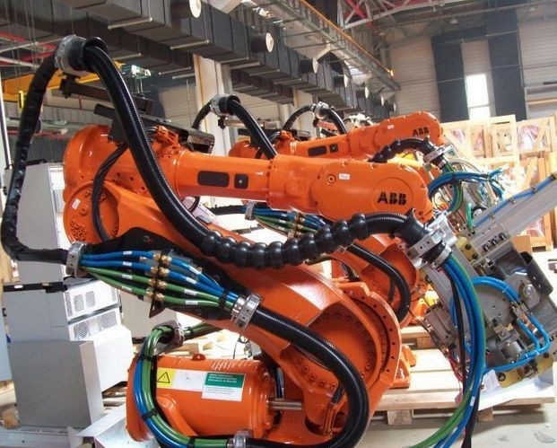 Apoio Técnico Pacote de Vestidos Robóticos Resistentes à Pressão para Hyunda / ABB / FANUC / KUKA